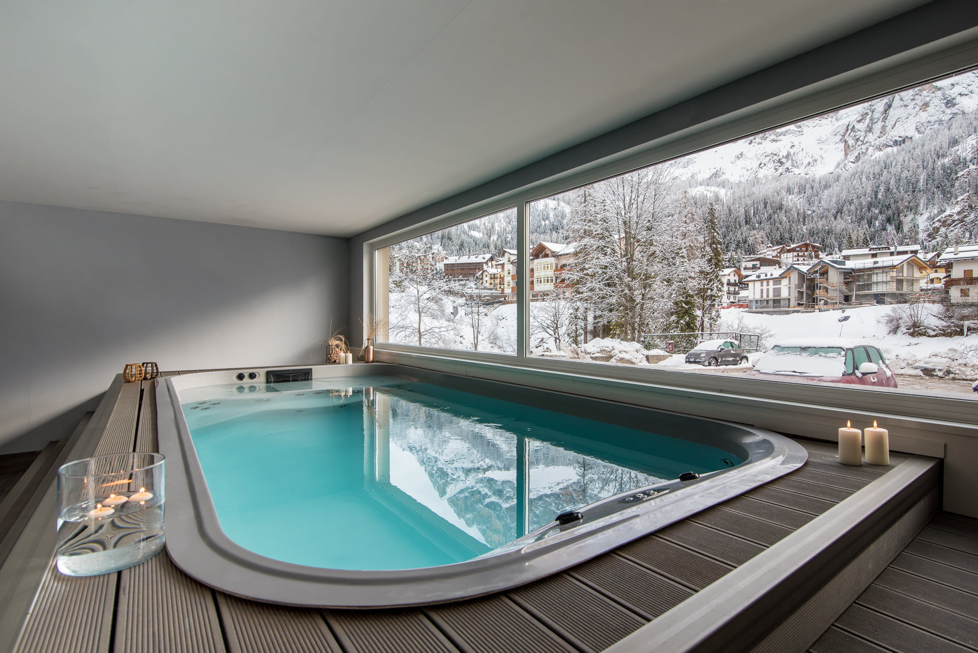 Piscina con vista Pale di San Martino
